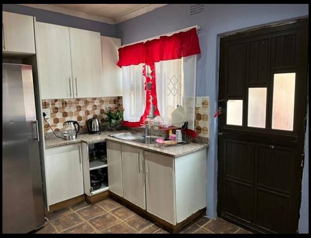 4 BEDROOM HOUSE FOR SALE IN UMGABABA